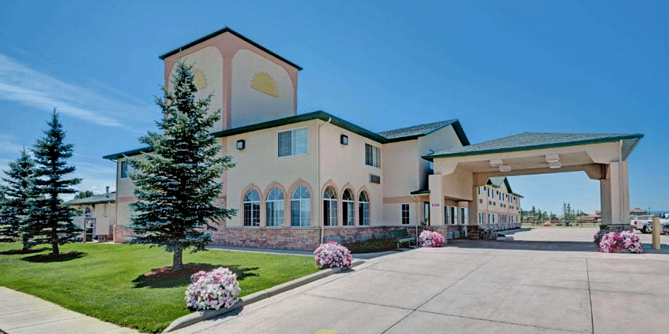Great Overnight Stop: Laramie, WY (I-80, Exit 310) 1 Days Inn - Laramie, Wyoming | I-80 Exit Guide